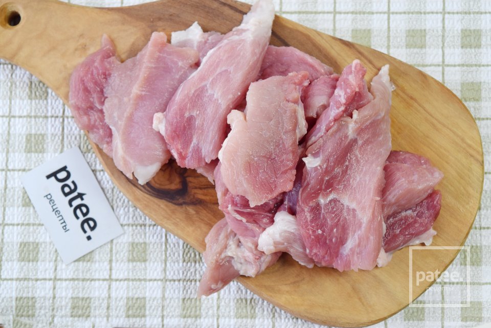 Свинина в желтках и кокосовой панировке - Шаг 2