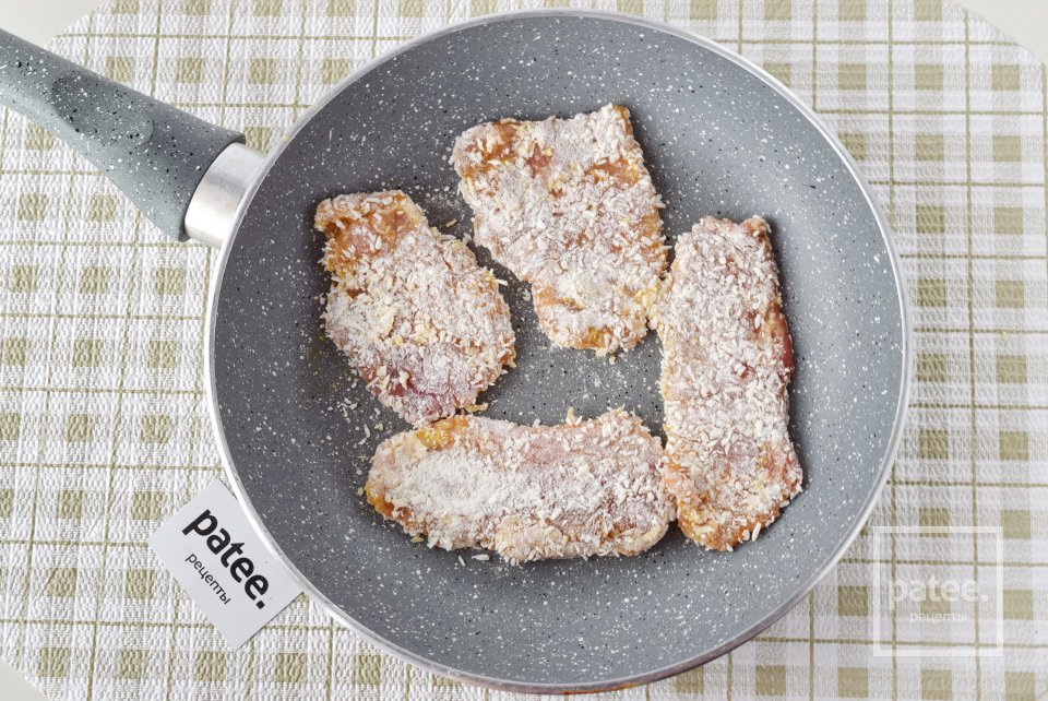 Свинина в желтках и кокосовой панировке - Шаг 11