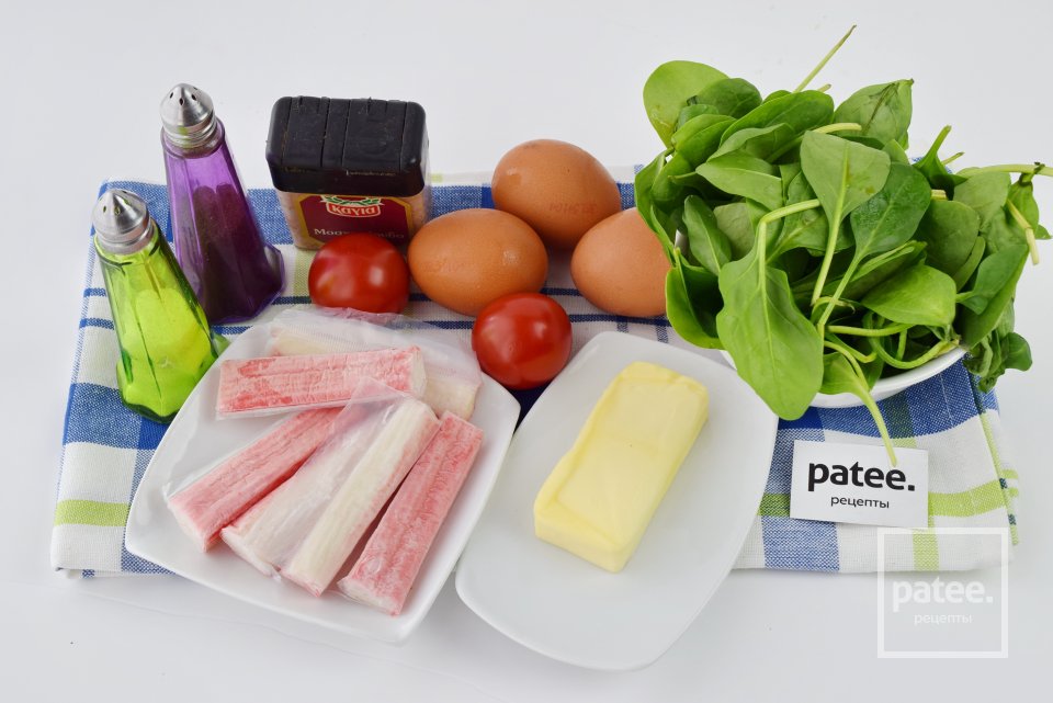 Омлет со шпинатом и крабовыми палочками - Шаг 1