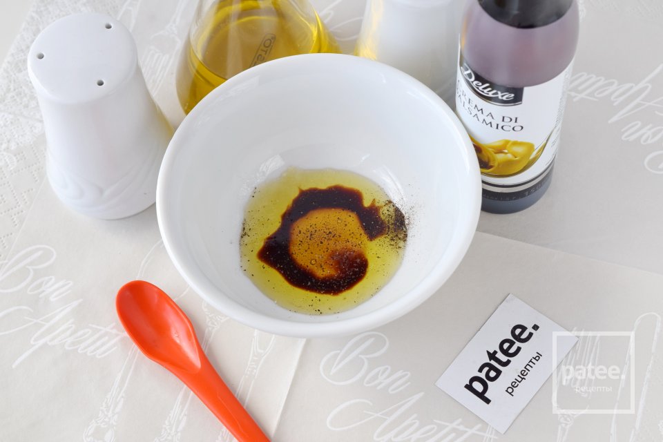 Каталонский салат с грушей, горгондзолой и прошутто - Шаг 10