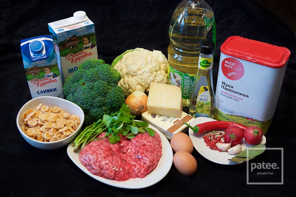 Мозги хрустящие с двойным пюре из цветной капусты и брокколи - Шаг 1