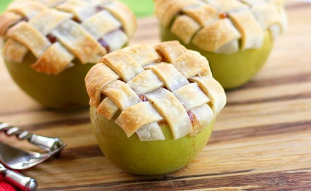 Яблочный пирог в яблоке