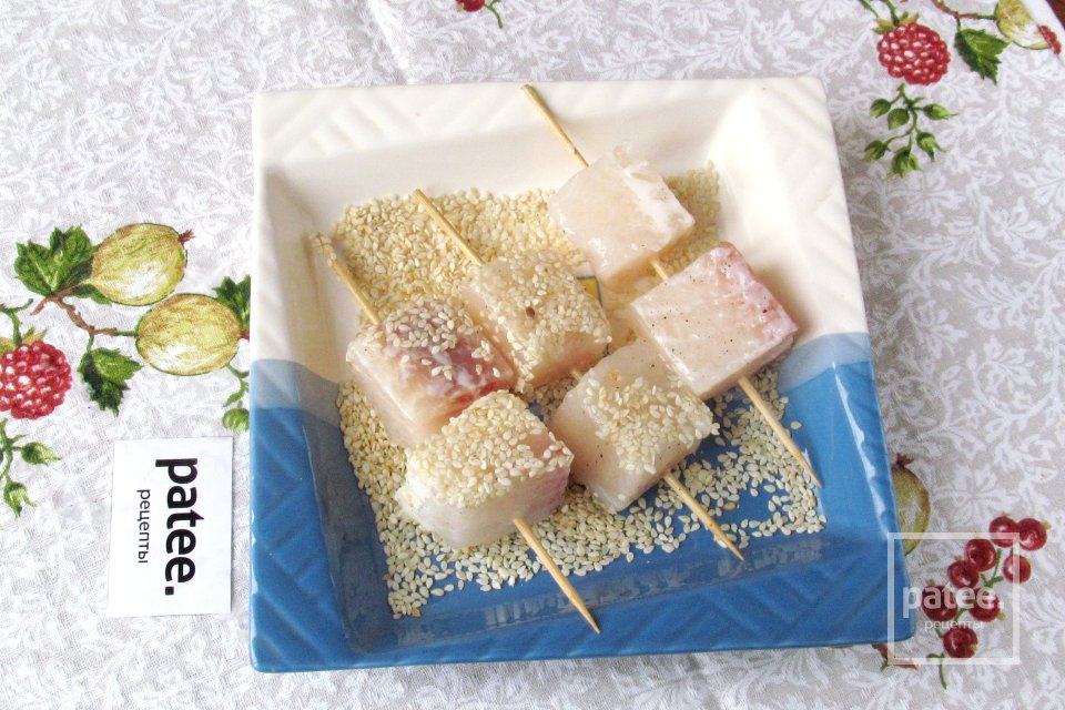 Рыба на шпажках с соусом из киви - Шаг 7