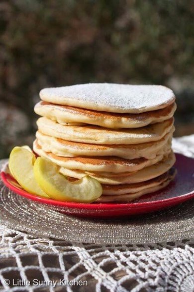 Яблочные оладьи с корицей - Шаг 1