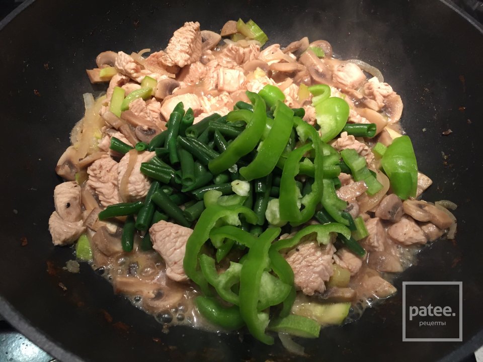 Индейка с овощами в соусе - Шаг 6