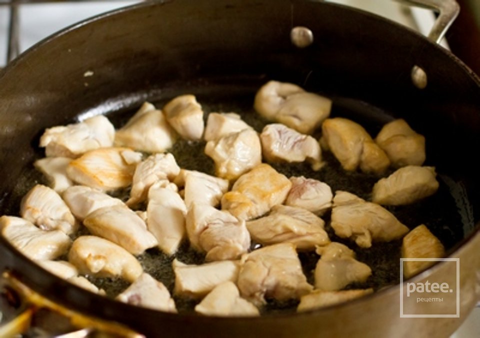 Фрикасе из курицы (Chicken and mushroom fricassée) - Шаг 4