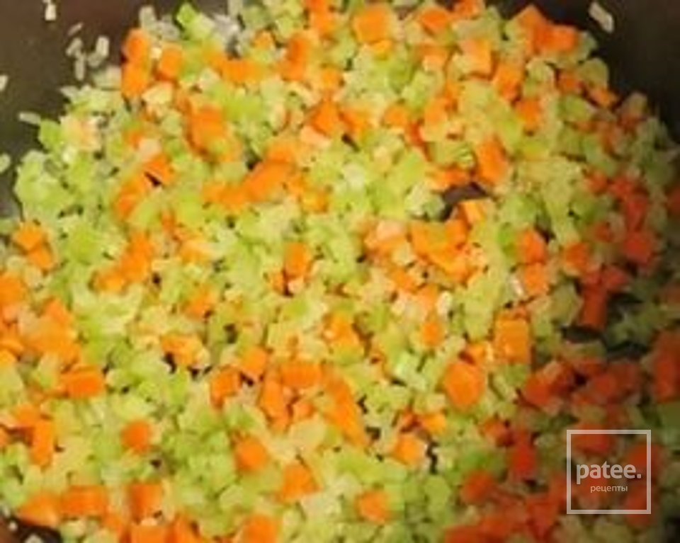 Фрикасе из курицы (Chicken and mushroom fricassée) - Шаг 5