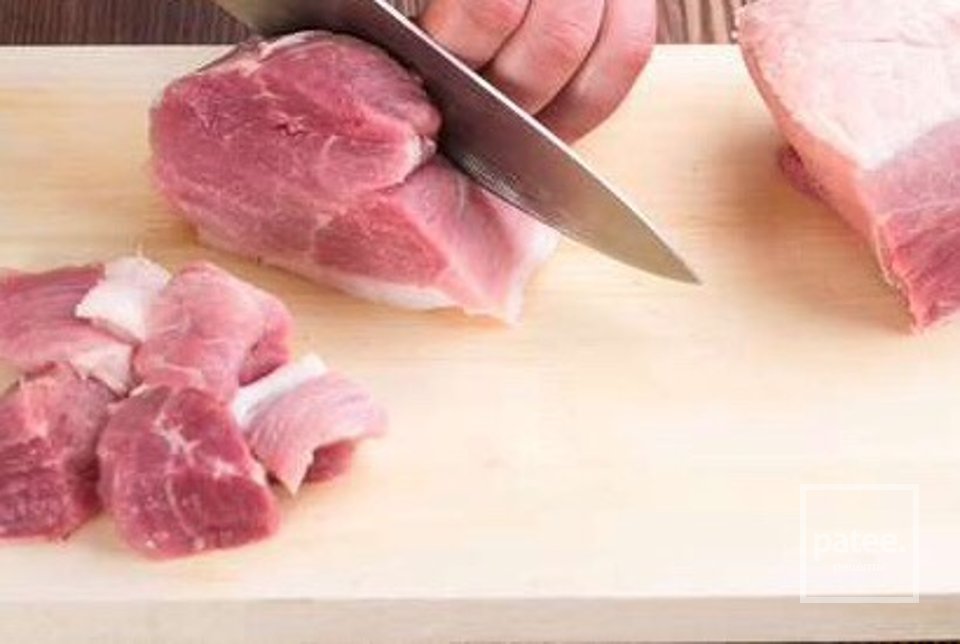 Жаркое из свинины в горшочке - Шаг 2