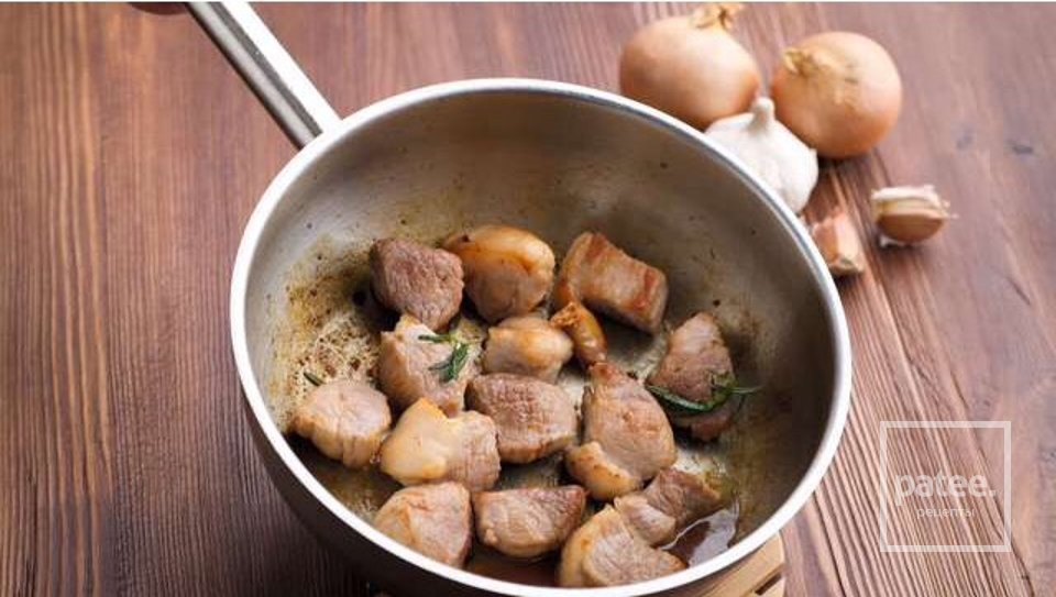 Жаркое из свинины в горшочке - Шаг 3