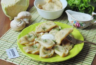 Вареники с капустой и грибами