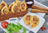 Пирожки с колбасой и сыром