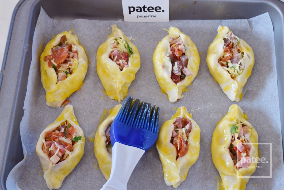 Пирожки с колбасой и сыром - Шаг 13