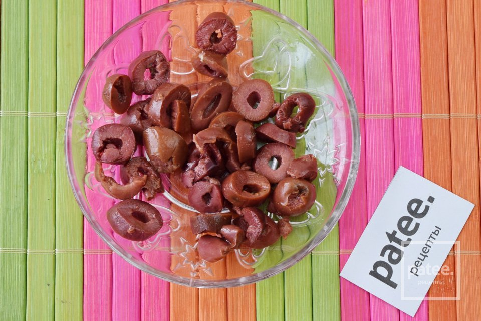 Салат с пекинской капустой и рыбной консервой - Шаг 7