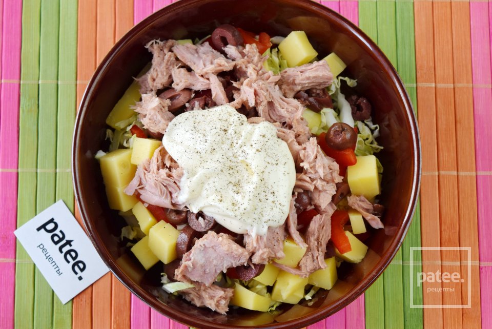 Салат с пекинской капустой и рыбной консервой - Шаг 10