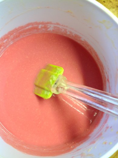 Бисквитный рулет к дню Влюблённых - Шаг 3