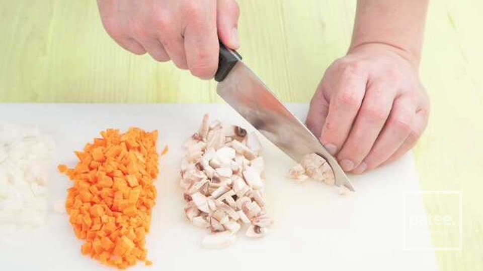 Расстегаи с красной рыбой - Шаг 2