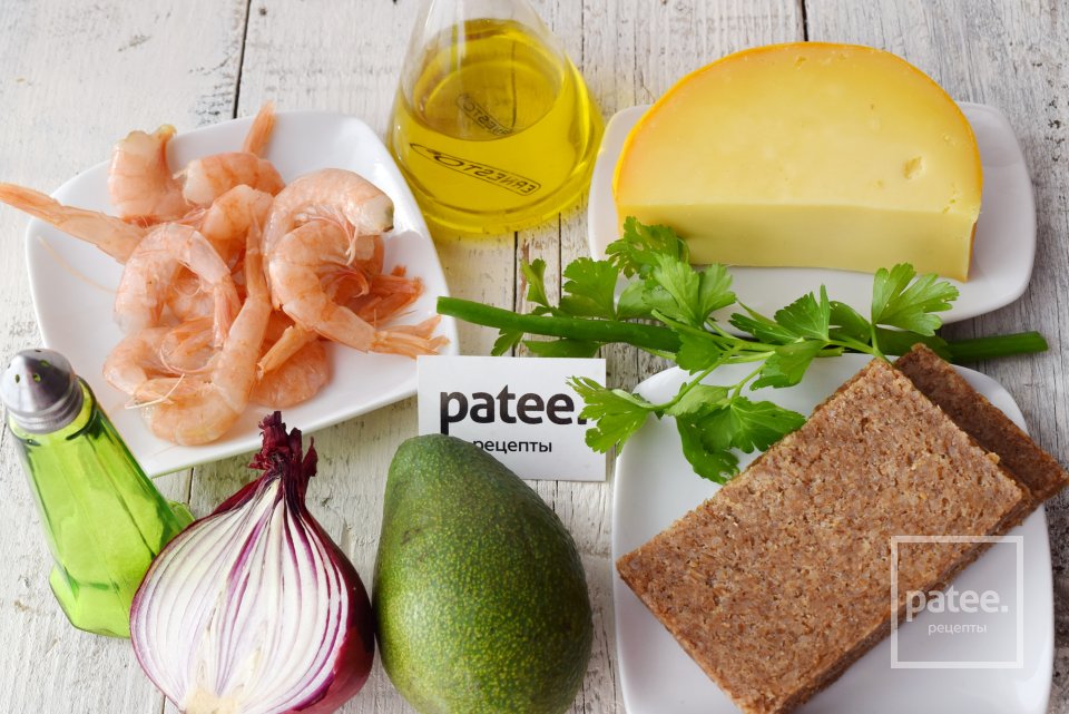 Горячие бутерброды с креветками и авокадо - Шаг 1