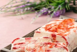 Парфе с клубникой