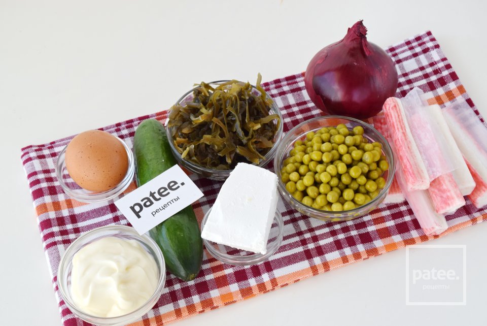 Салат из морской капусты с зеленым горошком - Шаг 1