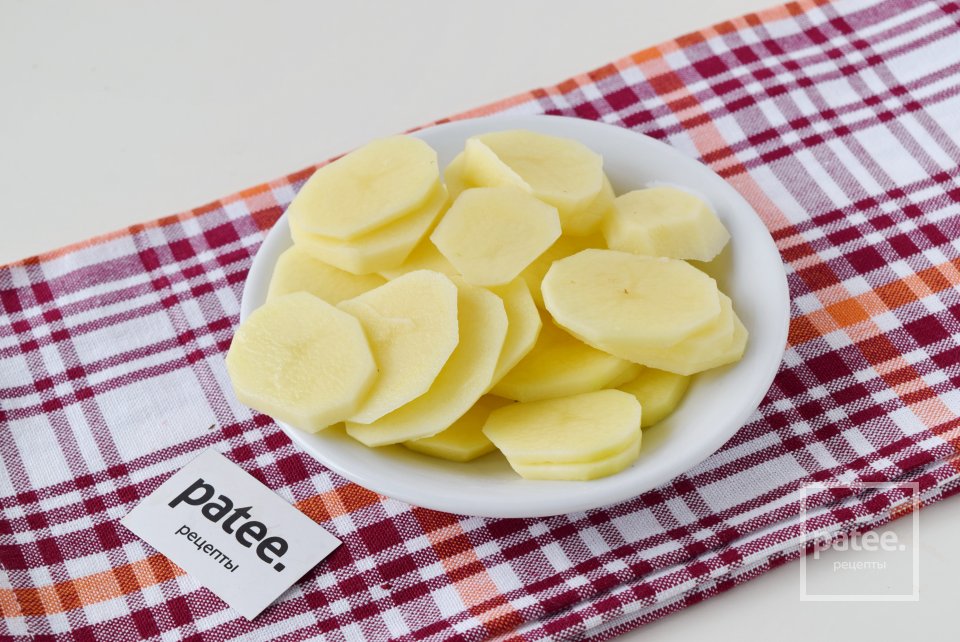 Жареный картофель с шампиньонами - Шаг 2