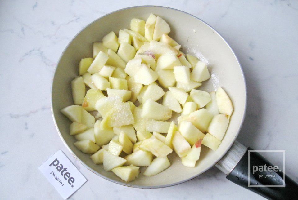 Пирожки с яблоками на творожном тесте - Шаг 10