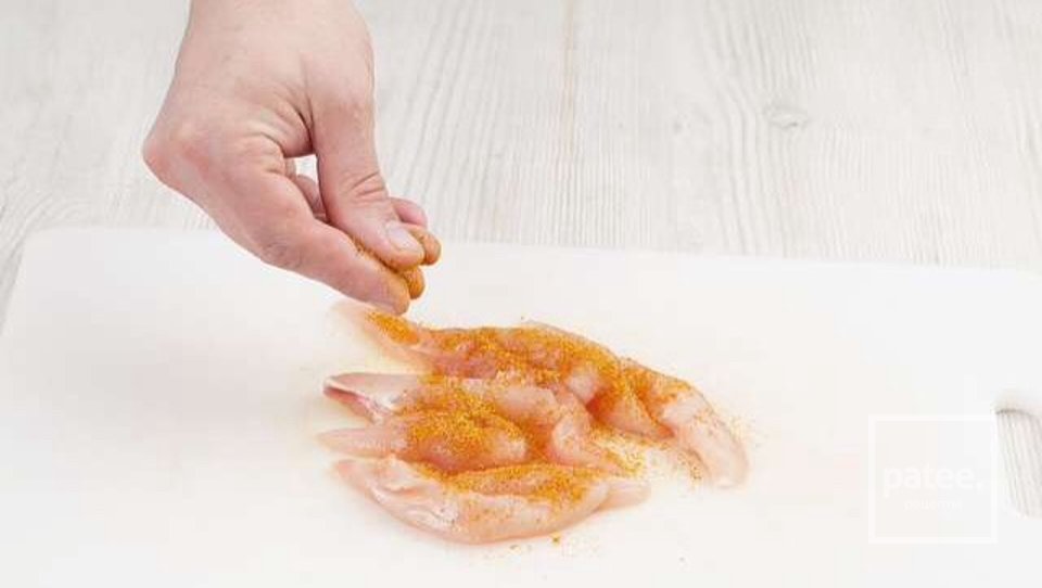 Теплый салат из птицы с мандаринами - Шаг 3