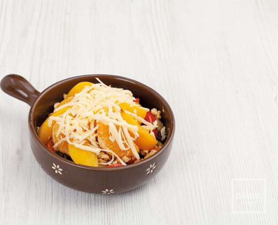 Теплый салат из птицы с мандаринами - Шаг 8