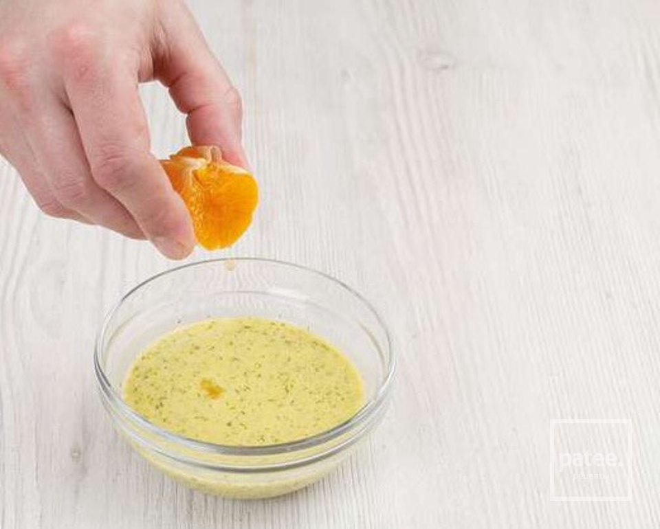 Теплый салат из птицы с мандаринами - Шаг 9