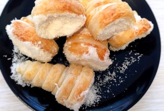 Слоеные трубочки с кремом из сгущённого молока