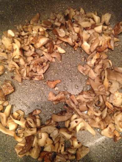 Вегетарианские котлетки с вешенками - Шаг 3