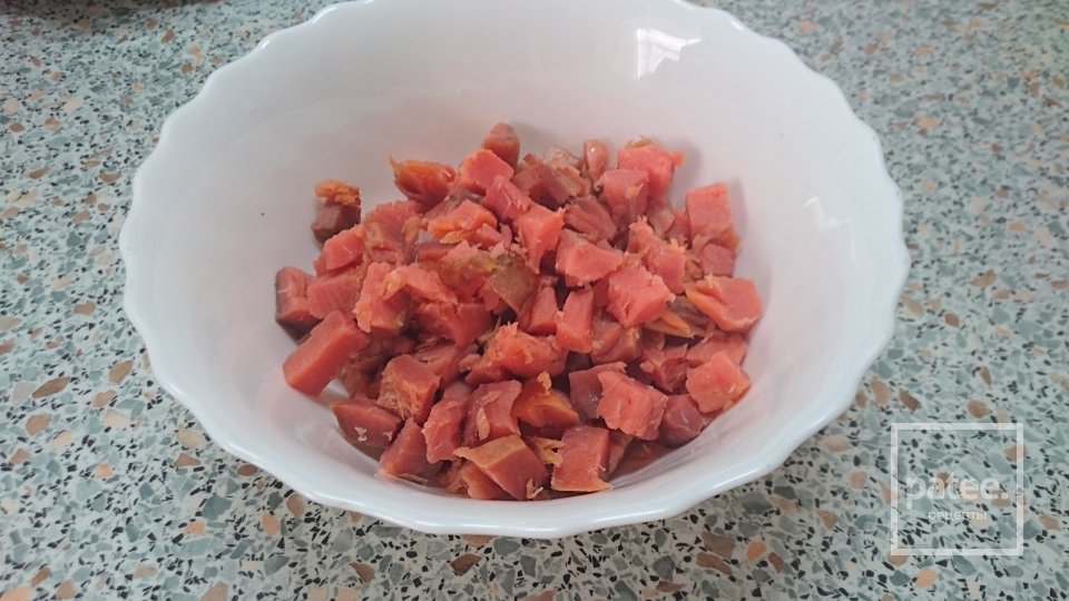 Гратен с копченой горбушей, макаронами и сыром - Шаг 2