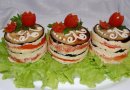 Закуска сырная с баклажаном и помидоркой