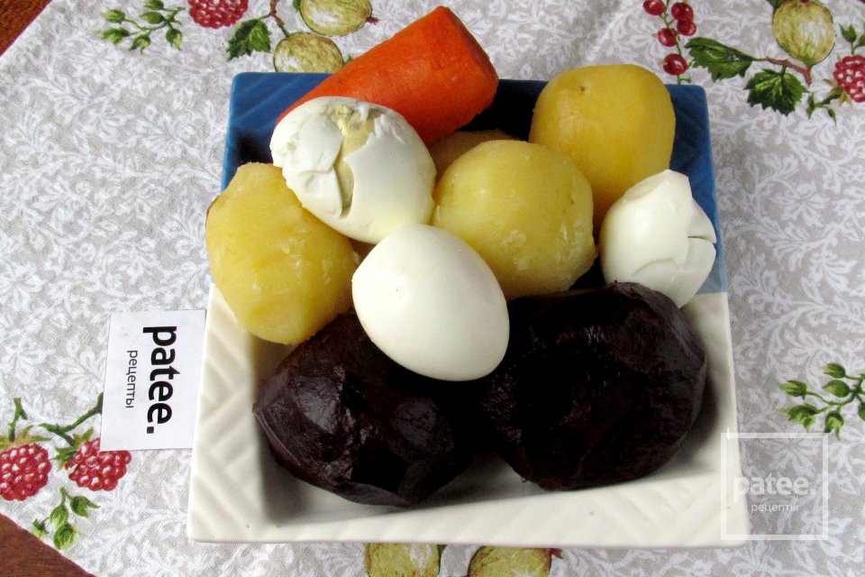 Салат шуба с консервами - Шаг 2