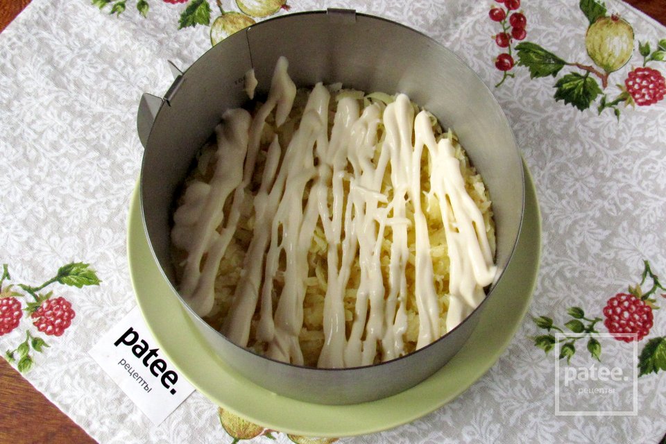 Салат шуба с консервами - Шаг 4