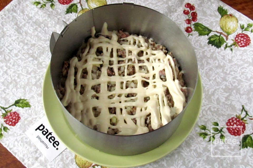 Салат шуба с консервами - Шаг 8