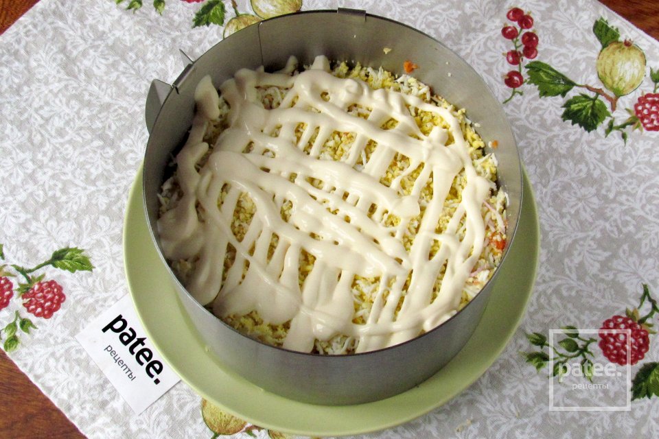 Салат шуба с консервами - Шаг 11