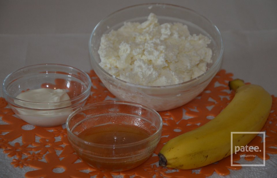 Творожно-банановый десерт для завтрака - Шаг 1