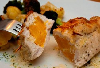 Куринное филе фаршированно персиками