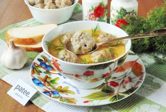 Картофельный суп-пюре с чесночными фрикадельками