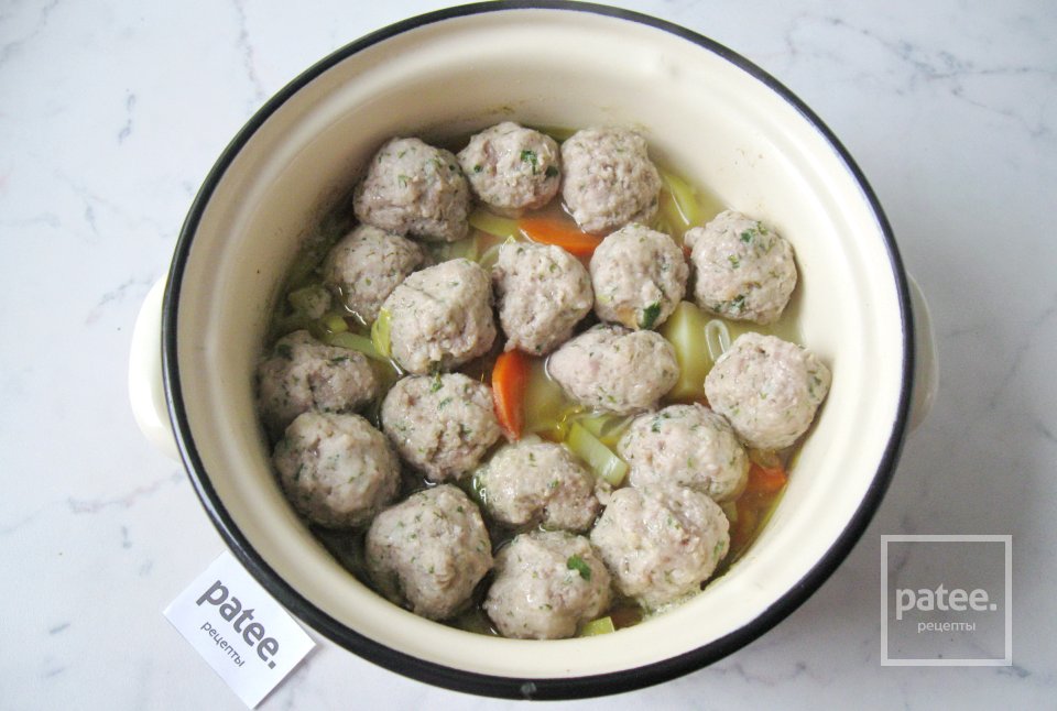 Картофельный суп-пюре с чесночными фрикадельками - Шаг 15