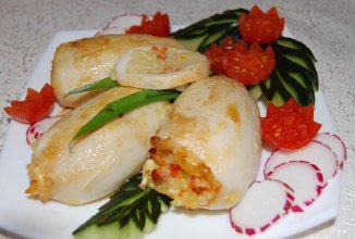 Кальмар фаршированный