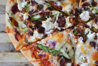 Пицца с вялеными томатами