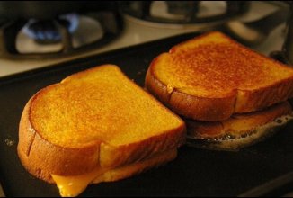 Сырные тосты на сковородке