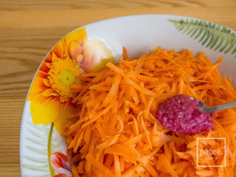 Морковный салат "Кнутом и пряником" - Шаг 2