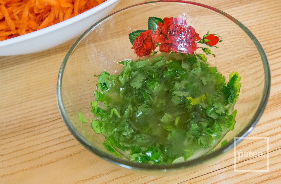 Морковный салат "Кнутом и пряником" - Шаг 3