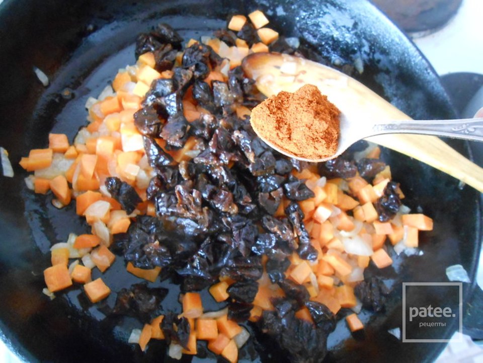 Плов с булгуром и черносливом - Шаг 4