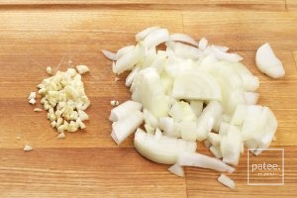 Маффины с курицей, сыром и зеленью - Шаг 3