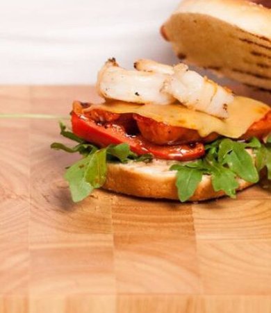 Чизбургер с колбасой Чоризо и креветками - Шаг 5