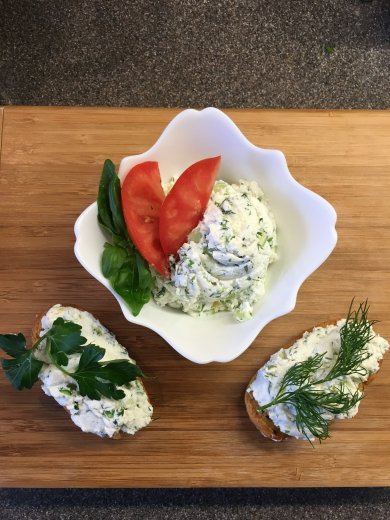 "Утренний "бутерброд с козьим творогом и зеленью. - Шаг 6