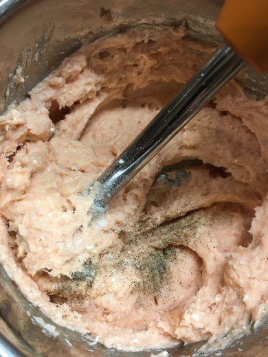 "Вулканы" из сёмги и творога под икорно-сливочным соусом. - Шаг 5